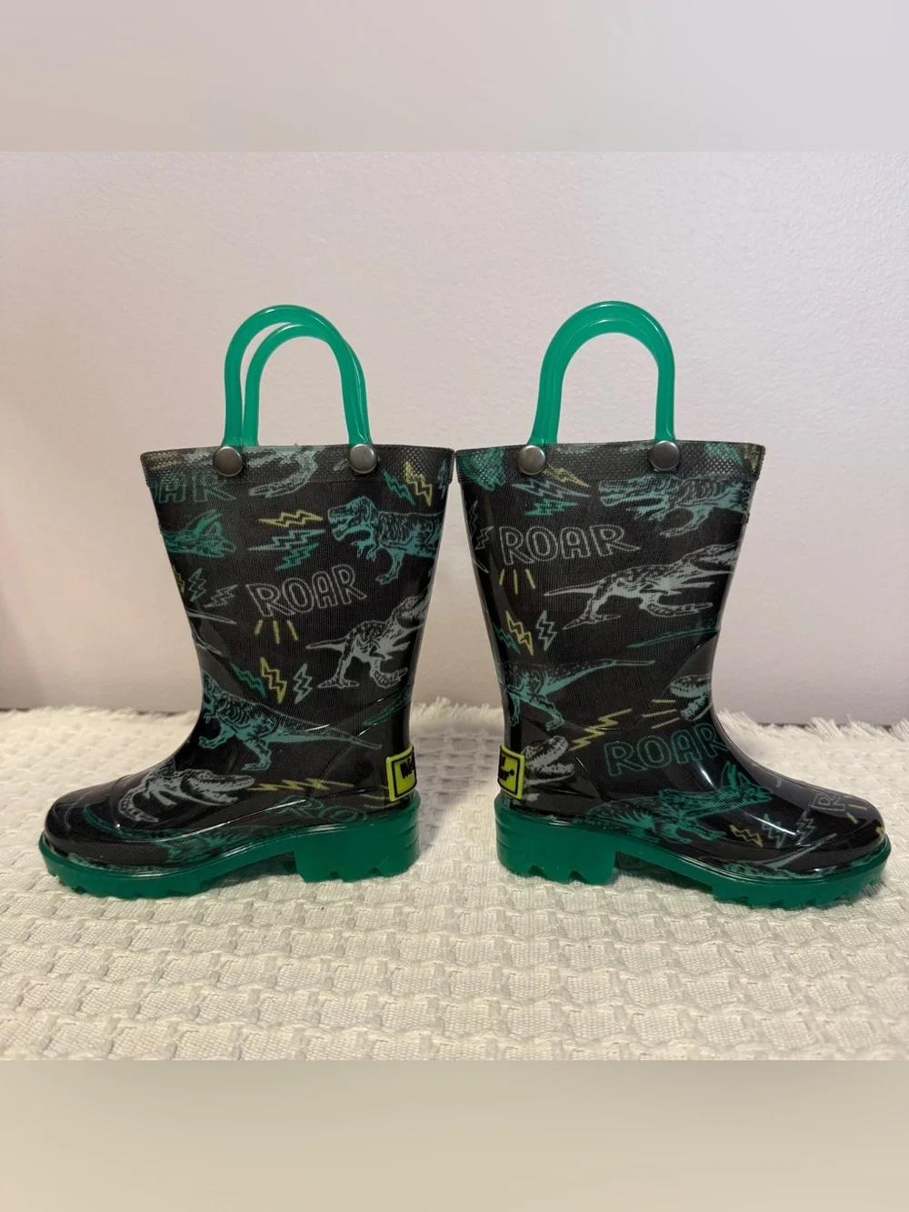 Dinosaur light up rain boots, Western Chief, T-Rex Roar, size 5